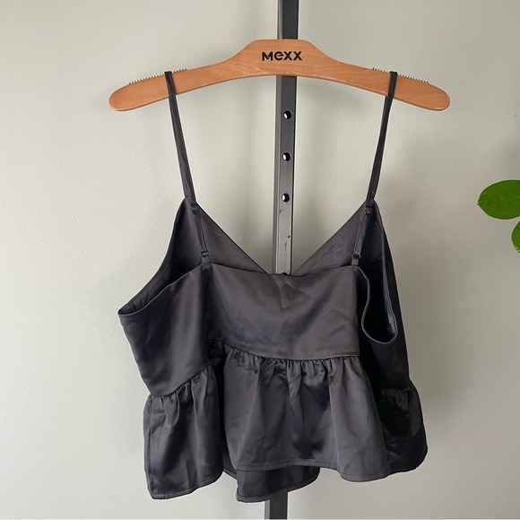 NWT Brunette The Label Satin Baby Doll Crop Top Ruffled Tank Charcoal Size L/XL - Picture 2 of 7
